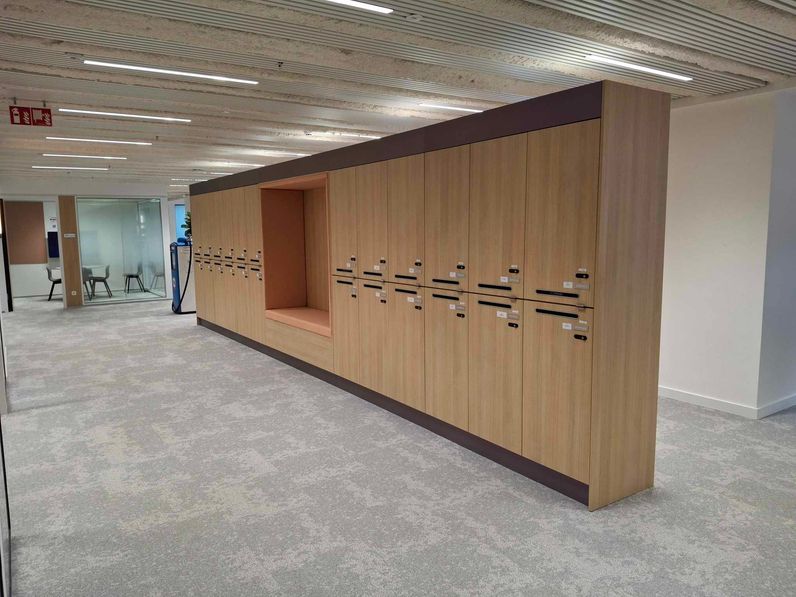 Multi Tower  - subletting 11th floor