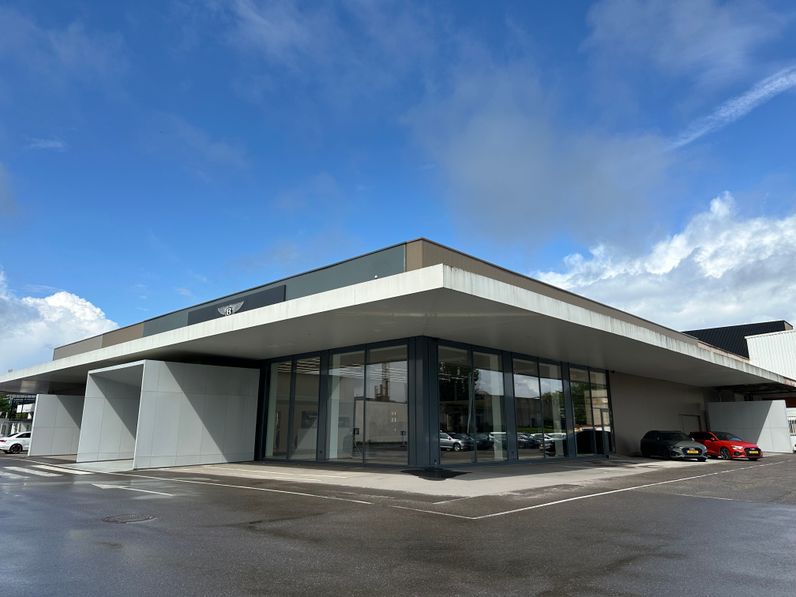 RAIFFEISEN 1 (F.T. GARAGE BENTLEY)