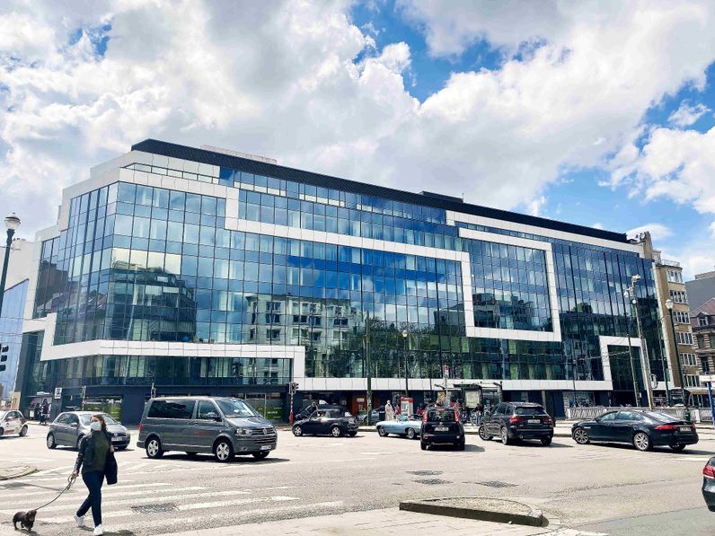 Louise Center - subletting 5th 