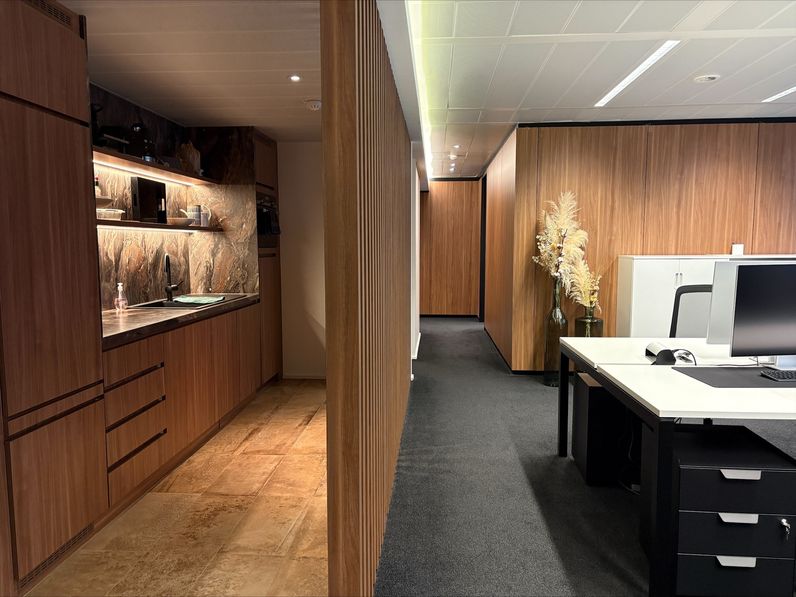 The Claus - Subletting 12th floor