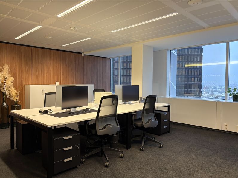 The Claus - Subletting 12th floor