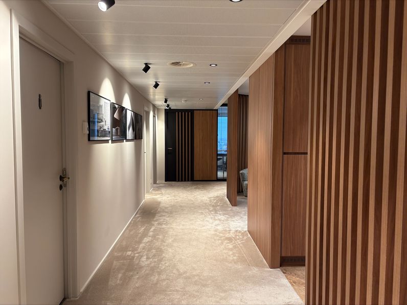 The Claus - Subletting 12th floor