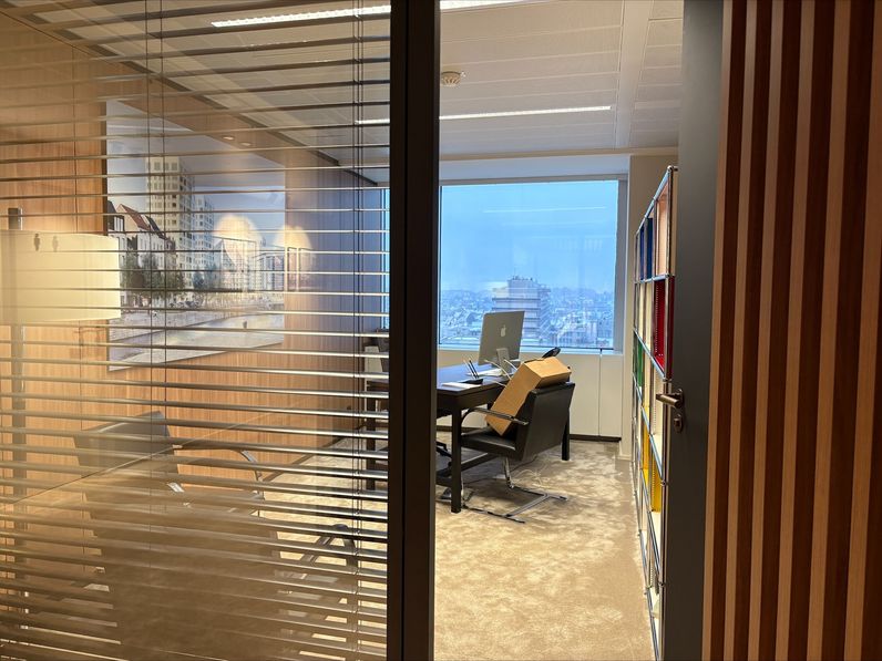 The Claus - Subletting 12th floor