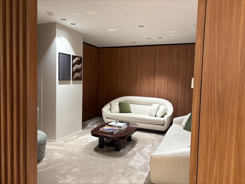 The Claus - Subletting 12th floor