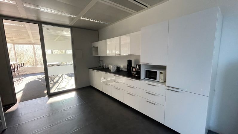 Waterloo Atrium - Building B - subletting 1st floor