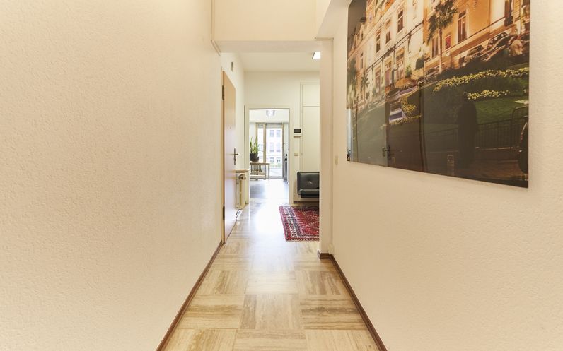 PORTE-NEUVE 11C - OFFICE