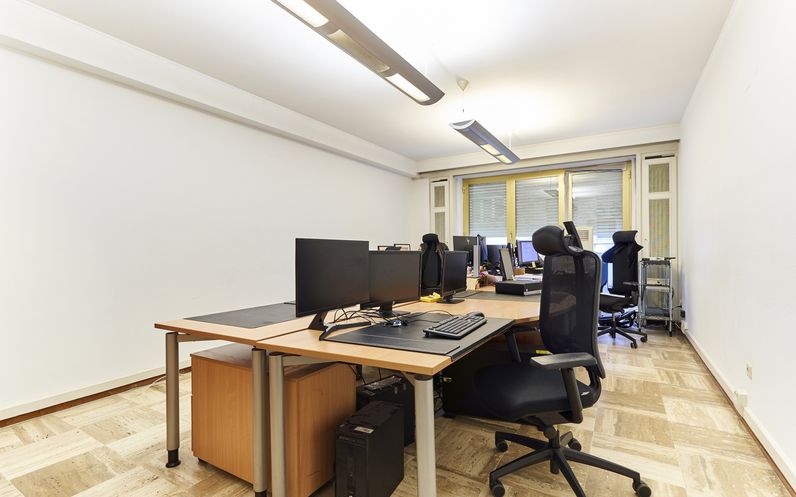 PORTE-NEUVE 11C - OFFICE