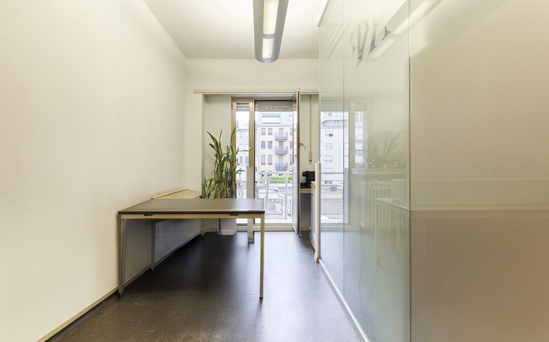 PORTE-NEUVE 11C - OFFICE