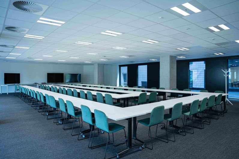Spectrum - Business Center - Meetdistrict