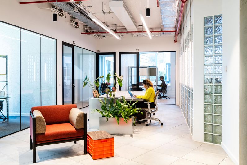Paradis Esplanade - Business Center - Silversquare