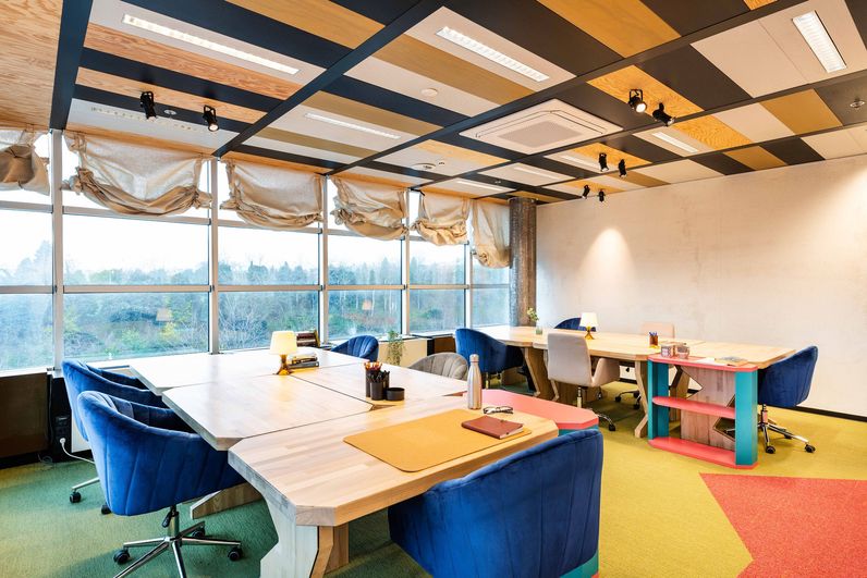 Triomphe - Business Center - Silversquare
