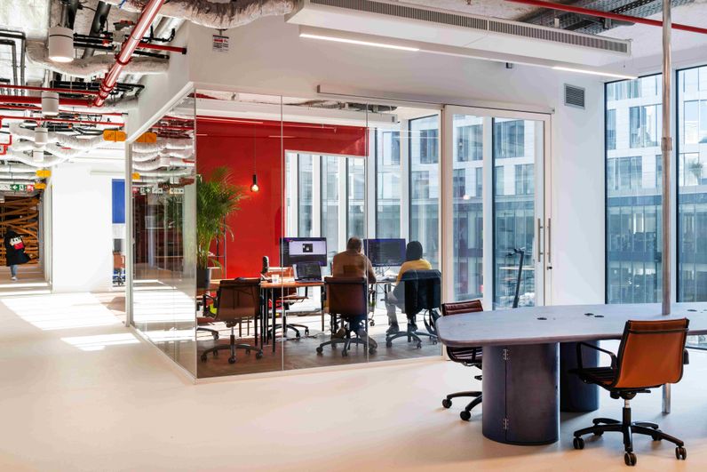 Quatuor - Business Center - Silversquare