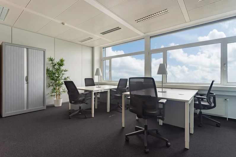 HQ KIRCHBERG - KENNEDY 43 (Kirchberg)
