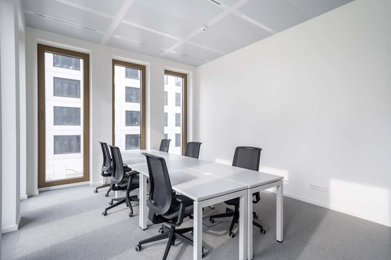 SPACES GASPERICH - KOCKELSCHEUER 18 (Cloche d'Or)