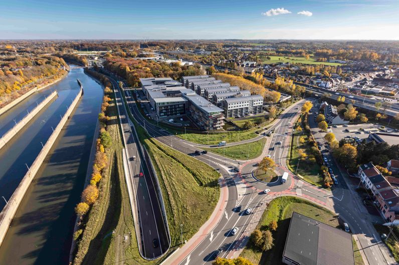 Axxes Business Park  - Building H