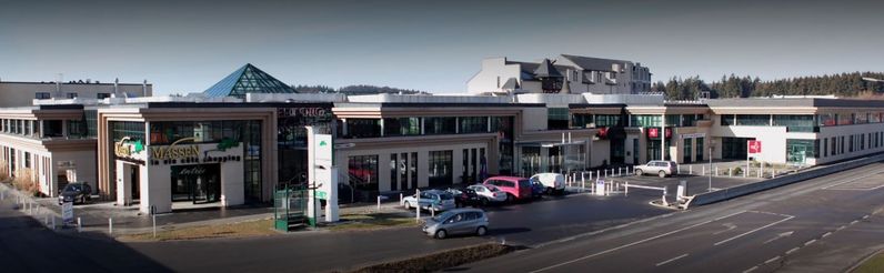 SHOPPING CENTER MASSEN