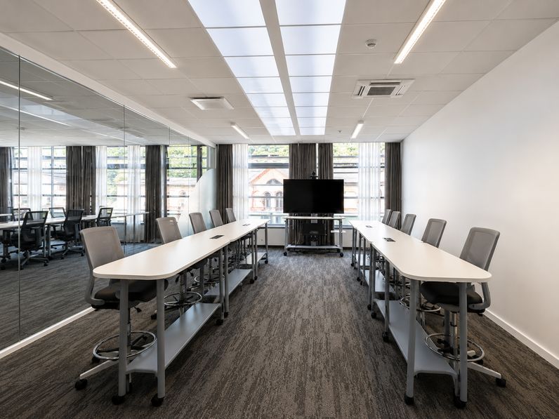 OFFICE CENTER DES RIVES DE CLAUSEN